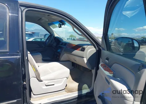 2007 Chevrolet Tahoe Lt из США, поврежденный, VIN 1GNFC13047J109267